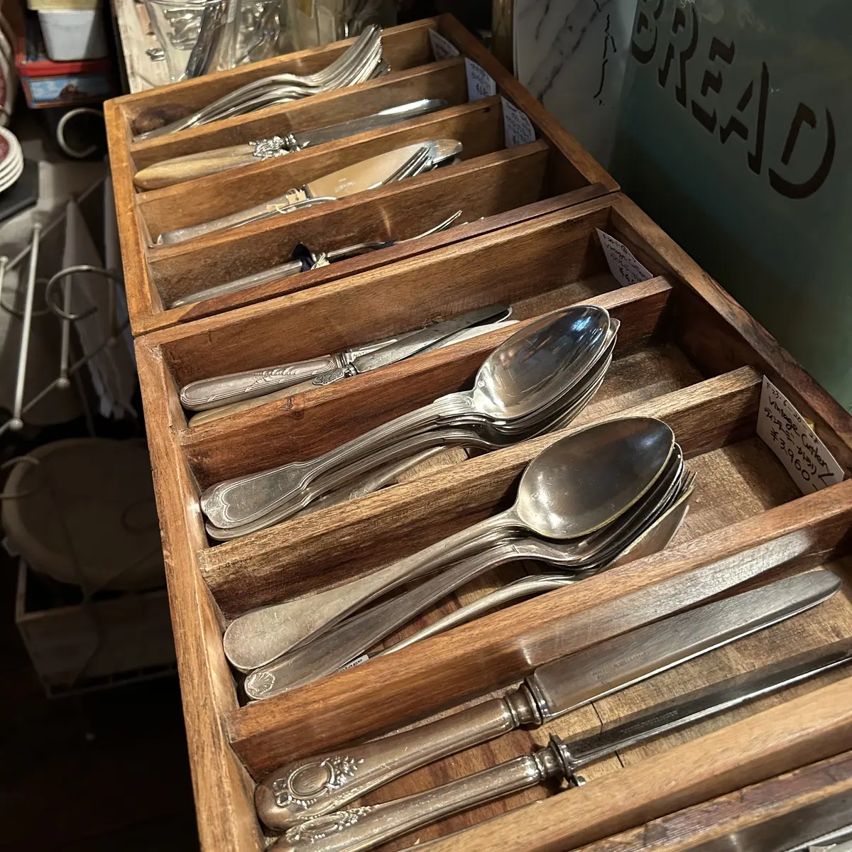 東京　アンティークショップ　フランス雑貨　目黒インテリアストリート