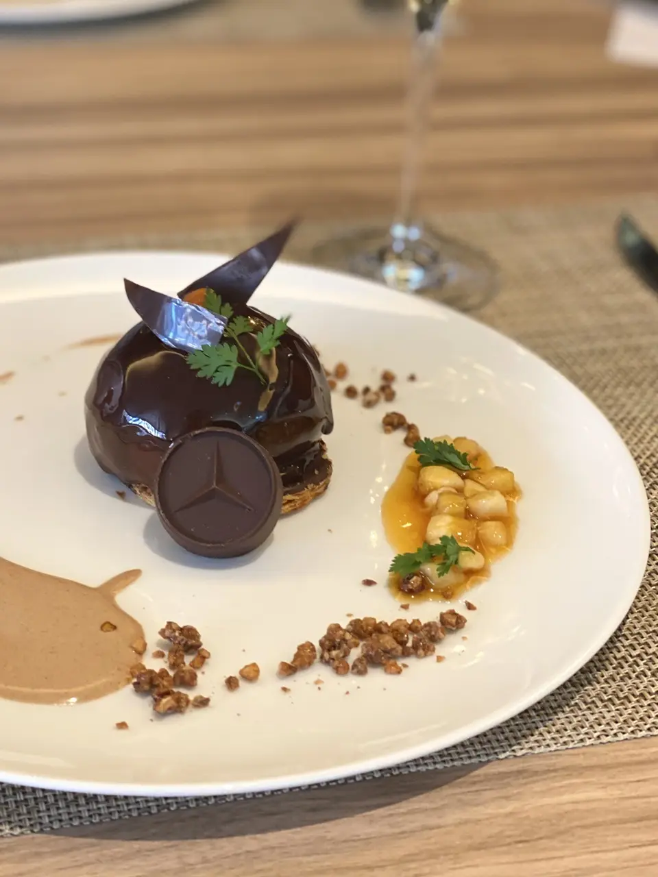 Mercedes me Tokyo UPSTAIRSデザート