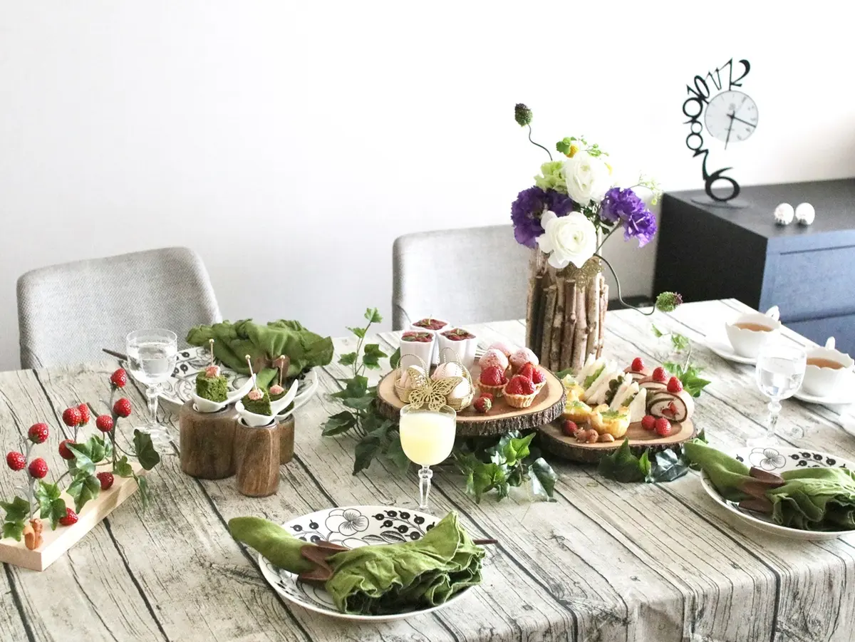 いちごのアフタヌーンティー テーブル②