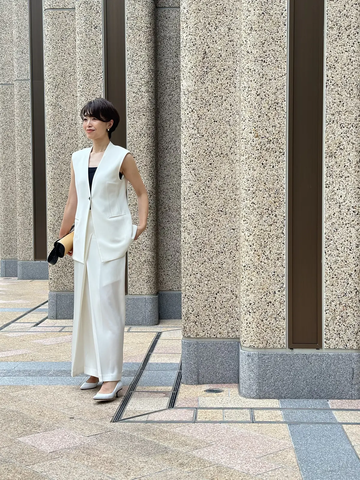 夏のワントーンには「白」をメインに足し引の画像_1