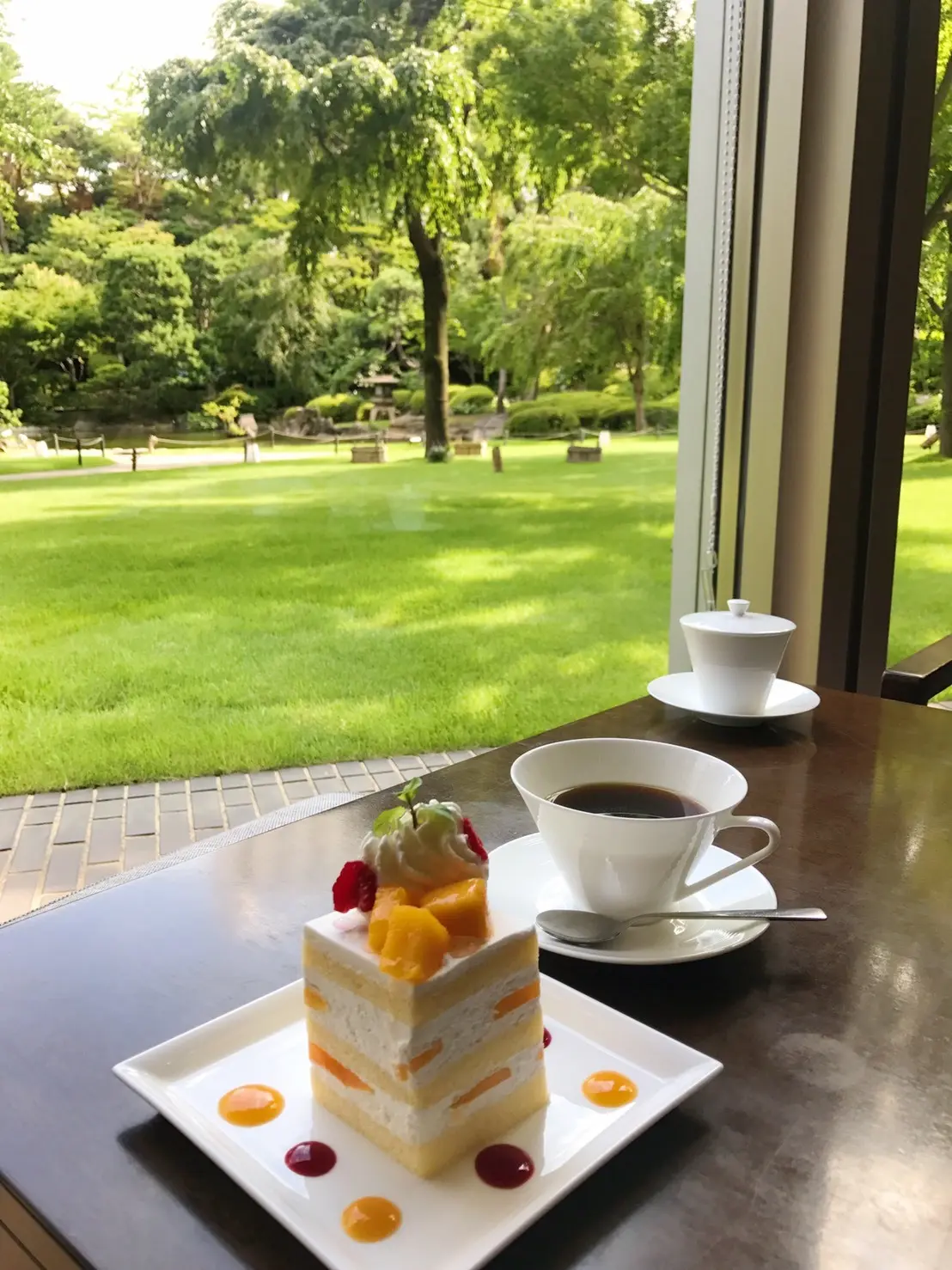 真夏のリネントップスの画像_4