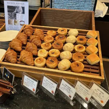 ホテル ザ セレスティン 東京芝の朝食のパン