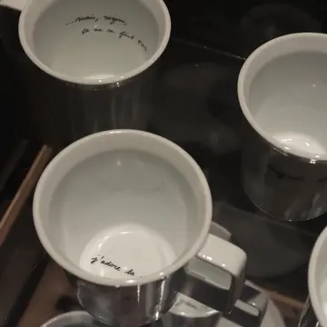 アニエスベーカフェ祇園　有田焼