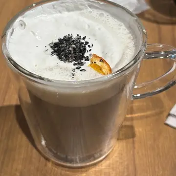 黒ごまショコララテ