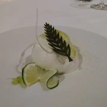 オーベルジュ・ド・ぷれざんす桜井