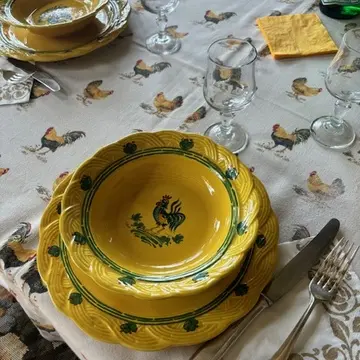 イタリア　ミラノ　イタリア旅行　演奏旅行　演奏会　ヌヴォレーラ　貴族　鶏　置物　食器