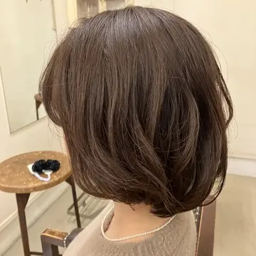 アラフィフ　ヘアスタイル