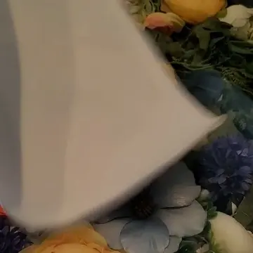 クロスを剥がすと…