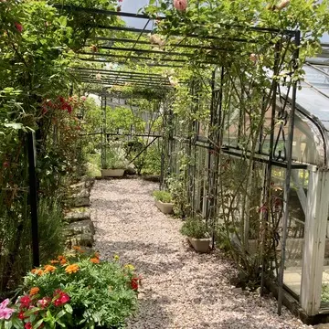 約5,000坪の庭園。