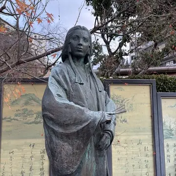 有馬温泉にあるねね像