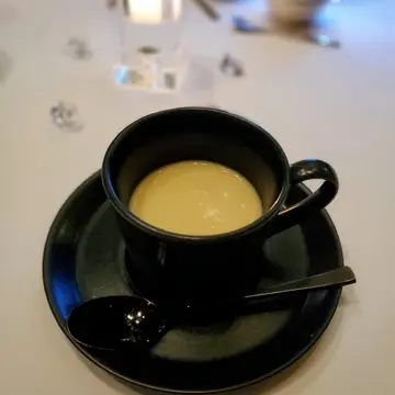 おかわりサーブのタイミングも絶妙！