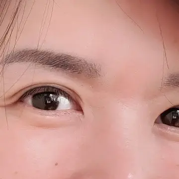 スッピンでも眉がある安心感。