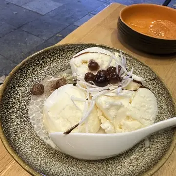 ベトナム　スイーツ　チェー　Little Bowl リトルボウル　トリップアドバイザー