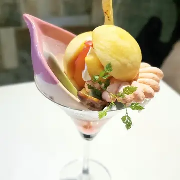 豪華なフルーツショーフロワ