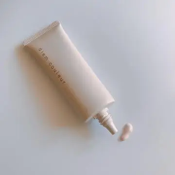 カラーコントロール効果と日焼け止め止め効果の高いポーラの下地