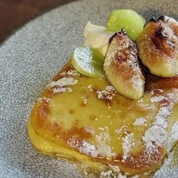 美濃焼き　かいらぎ
いちじくのキャラメリゼ