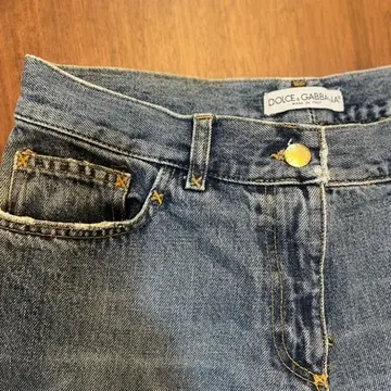 デニムアップ　ロゴ