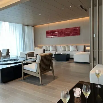 　ザロイヤルパークホテルアイコニック京都の宿泊者用ラウンジ