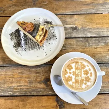 スイートポテトのタルトとラテアート