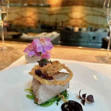 お肉料理もお上品な味わいで、美味でした。