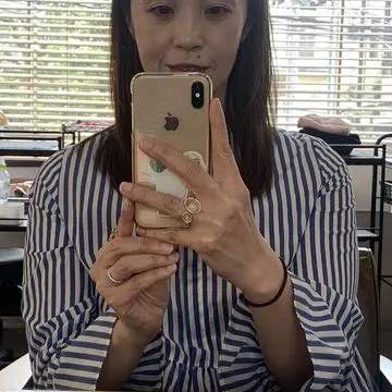 ロングヘア　オン眉　自撮り