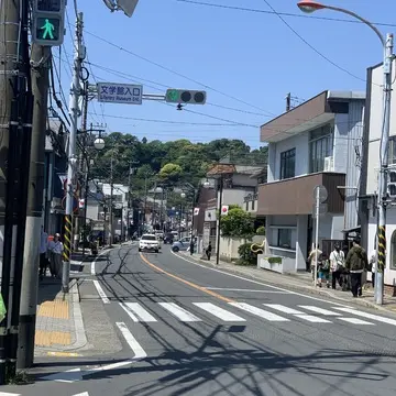 由比ヶ浜大通り