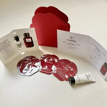 お土産はフレグランスとスキンケアのセット