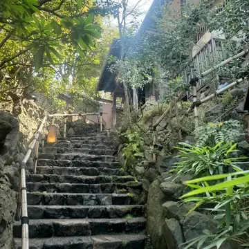 一歩入ると外の喧騒とはまるで別世界