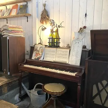 Cafe Otonovaピアノ