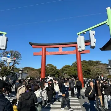 鶴岡八幡宮　初詣　お正月　大鳥居