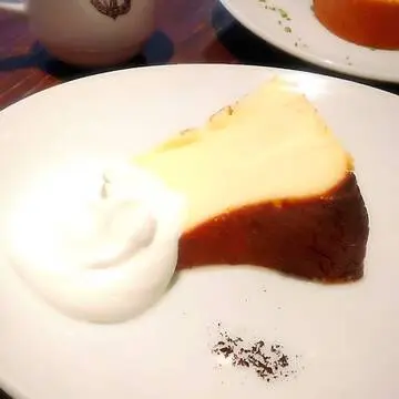 6th by ORIENTAL HOTELランチ、丸の内、日比谷、有楽町、バスクチーズケーキ