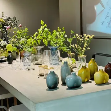 雑貨店「KINTO」の花器写真