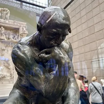 ロダンの「考える人」