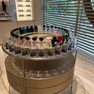 ジョルジオ アルマーニ 表参道店　フレグランス