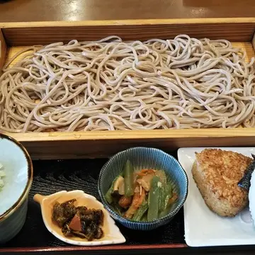 大川商店
板蕎麦おにぎりセット