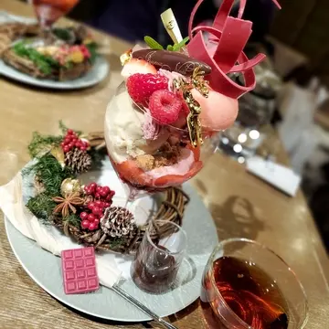 写真撮影が忙しくなかなか食べ始めないもいつもの事(^^;