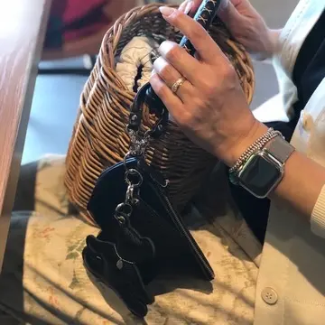 ハンドル部分はレザーでしっかり手に馴染みます