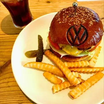 フォルクスワーゲンID.Buzz試乗会 鵠沼海岸 ダイナー ハンバーガー