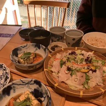 自由が丘の人気和食屋、あえんの豚しゃぶランチセット