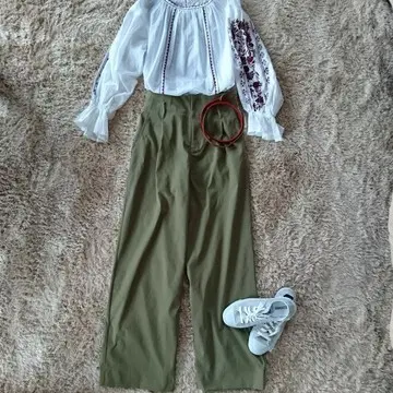 エスニックなブラウスの画像_2