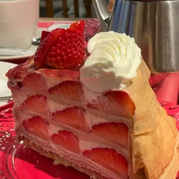 いちごさんどミルクレープ