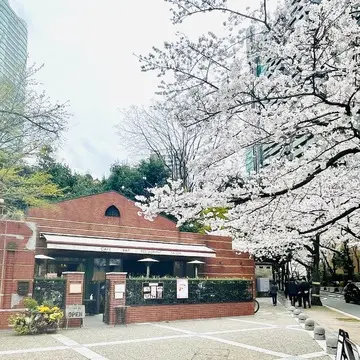 SPROUT Cafe さくら坂の外観