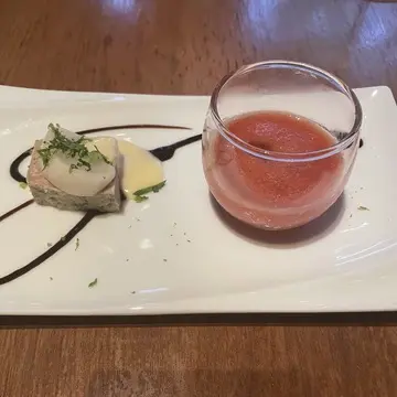 ダイニングルーム・ウェスタンキュイジーヌの料理 アミューズのガスパチョ