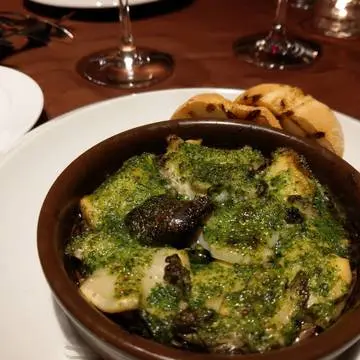 アワビのエスカルゴ風、こちらも絶品でした