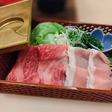 山形牛と庄内豚のしゃぶしゃぶ