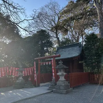 鶴岡八幡宮　丸山稲荷社　仕事運　商売繁盛　強運　パワースポット　初詣