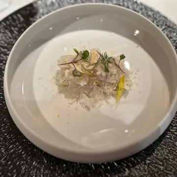 ホタテ貝とカリフラワーのタブレ