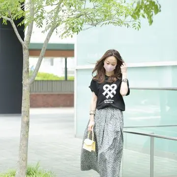 ドゥロワー　アニマル柄スカート　Tシャツ　50代コーデ　木村拓哉ファンクラブグッズ