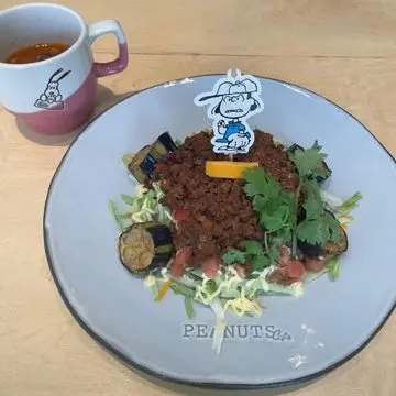 PEANUTS Cafe SNOOPY MUSEUM TOKYOの企画連動メニュー