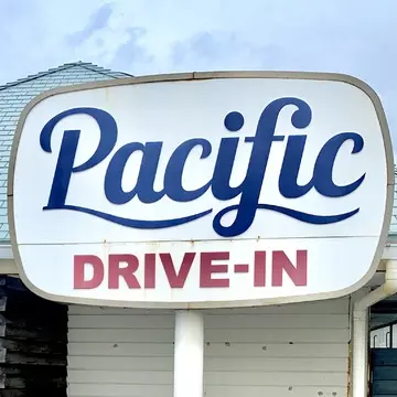 パシフィックドライブイン　鎌倉　カフェ　Pacific DRIVE-IN